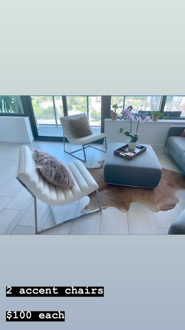 Moving Sale Mirror Mirrored Bathroom Cabinet White Leather Accent Chairs For Sale In Miami Fl Offerup