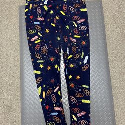 Lularoe TC leggings. The worlds most comfortable!