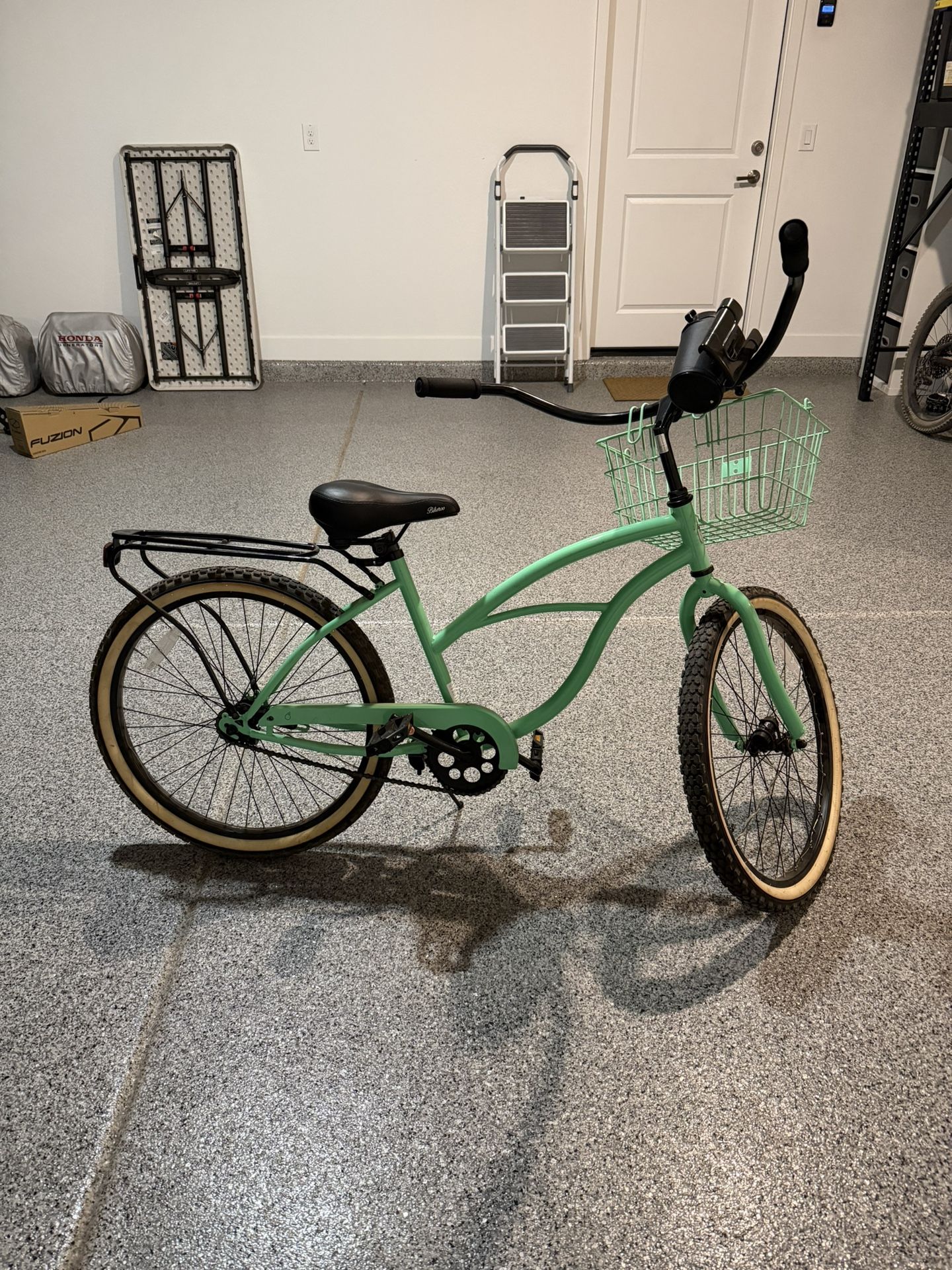 Six three zero 24 Beach  Cruiser Bike