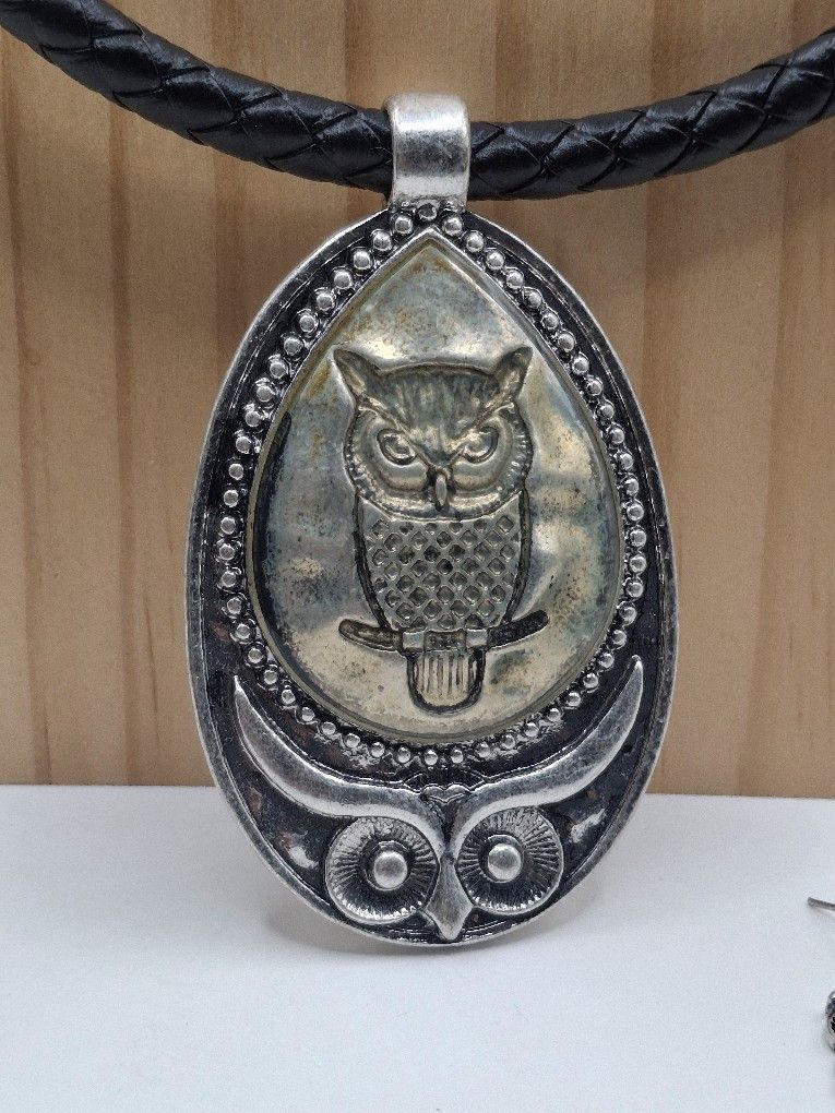 Owl Pendant Necklace Set