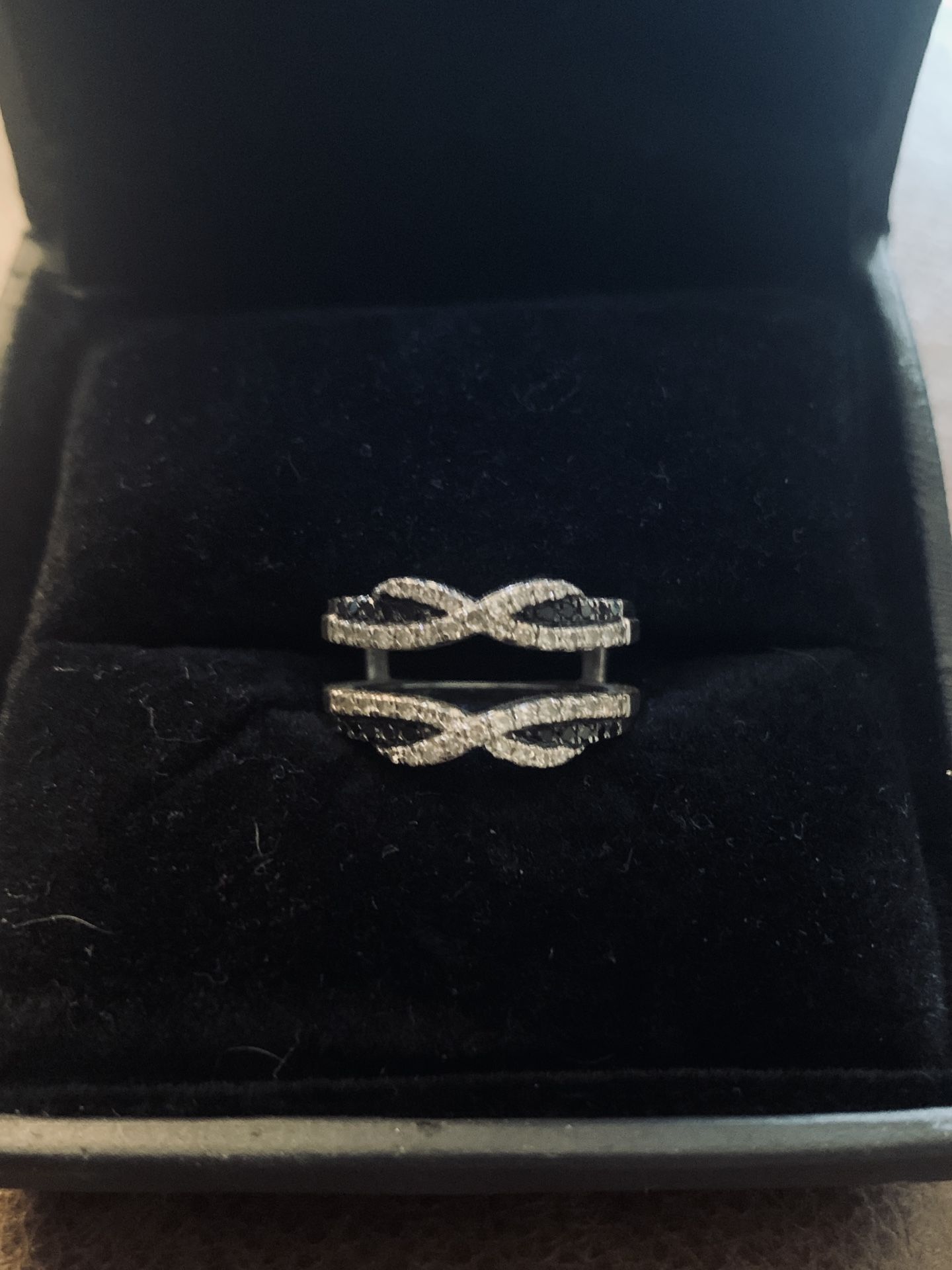 Wedding Band Back & White Diamonds 