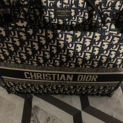 Christian Dior 