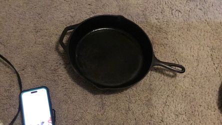 12” CAST IRON SKILLET-LODGE