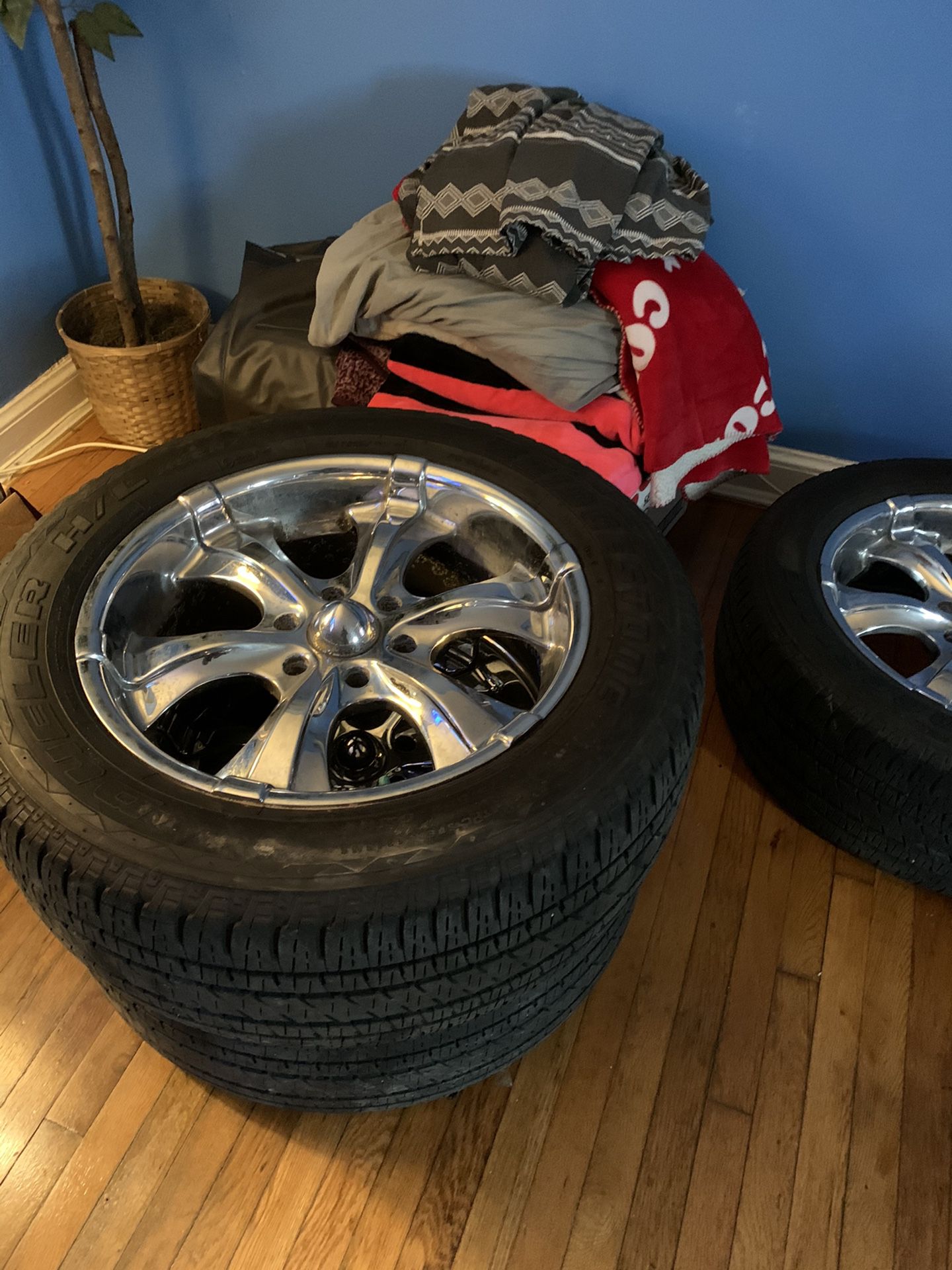 20” rims and tires 6lugs GMC
