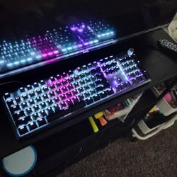  CORSAIR
CORSAIR - K70 CORE RGB Mechanical Gaming Keyboard - Gray  keyboard