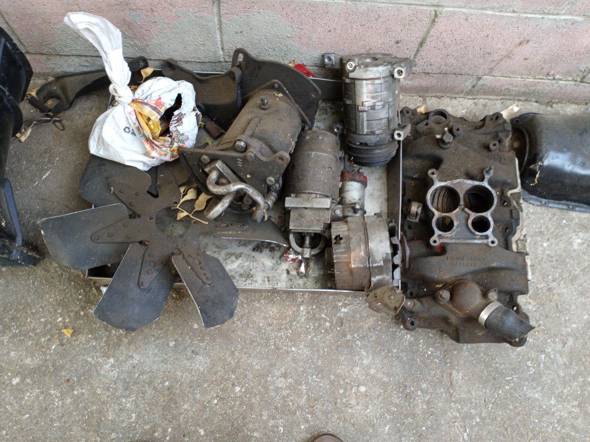 Some miscellaneous small blocks chevy parts out of my 1971 monte carlo