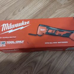 Milwaukee Oscillating Multi Tool... 18 V Tool Only 