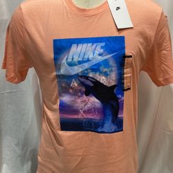 New with Tags, NIKE T-SHIRT, Size: Large