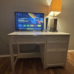 Vanity / desk