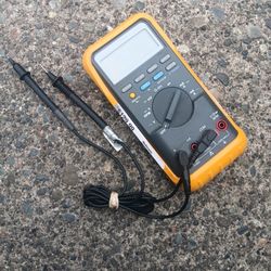Fluke 88 Automotive Multimeter Works Good(Reed Discrption) Many Other Tools. For Pick Up Fremont Sea. No Low Ball Offers Please. No Trades. Yes I Have