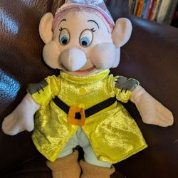 Dopey Plushie 