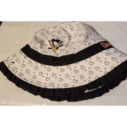 New Era Pittsburgh Penguins Toddler Heart Print Bucket Hat Black White