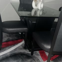 4 Piece Dinning piece