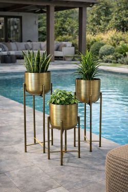 20 cm- 25 cm (7.87 Inch) Diameter Set of 3 Handmade Antique Gold Metal Planters with Stands,