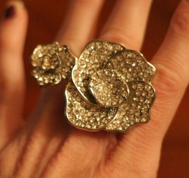 Vintage Double Flower Stretch Ring Silver Tone Shiny Tiny Clear Rhinestones