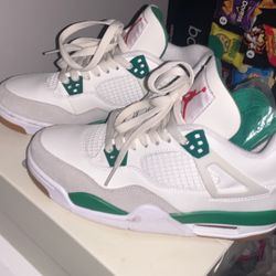 Retro Jordan Pine Green 4s Size8 Women’s 