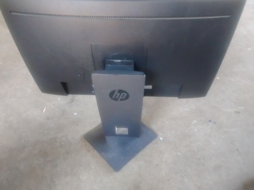 HP Z23n 23-inch Business Monitor