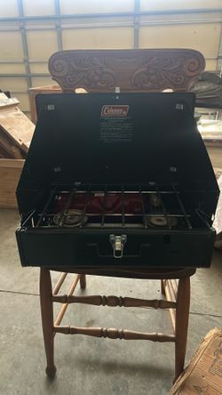 Coleman Outdoor 2 Burner Capstone