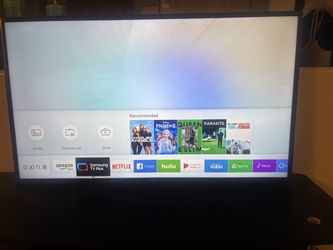 SAMSUNG 43" UHD 4K Flat Smart TV MU6300 w/ Mounting Bracket & Hardware ~ *LIKE NEW!*