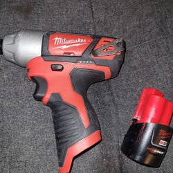 Milwaukee 12v Impact Drill And Battery
