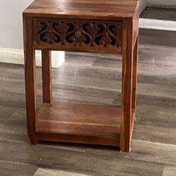 Italian wood end table