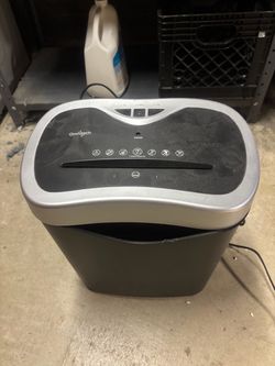 Omnitech 7-Sheet Cross-Cut Paper Shredder