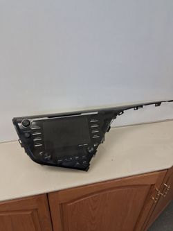 2018 Toyota camry hybrid radio system