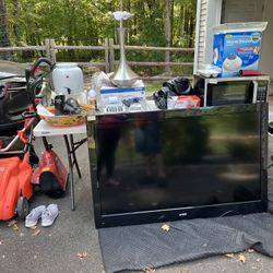Appliances, Electronics, Furniture, Dining Room Set, TV