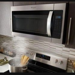 Whirlpool 1.7cu ft Over the Range Microwave