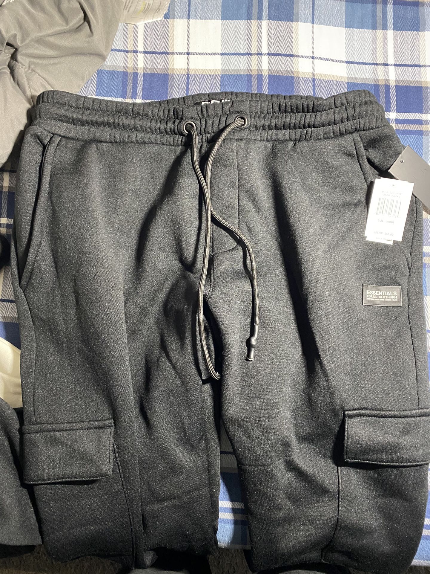 L black essential sweatpants