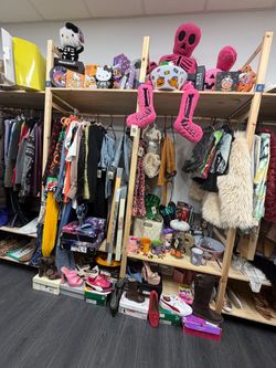 🎃 BOUTIQUE CLOTHING • SHOES • HALLOWEEN • NEW WITH TAGS 🛍️  ✨ Tons of boutique items available  many BRAND NEW WITH TAGS! ✨