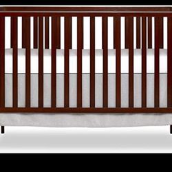 BABY CRIB Convertible