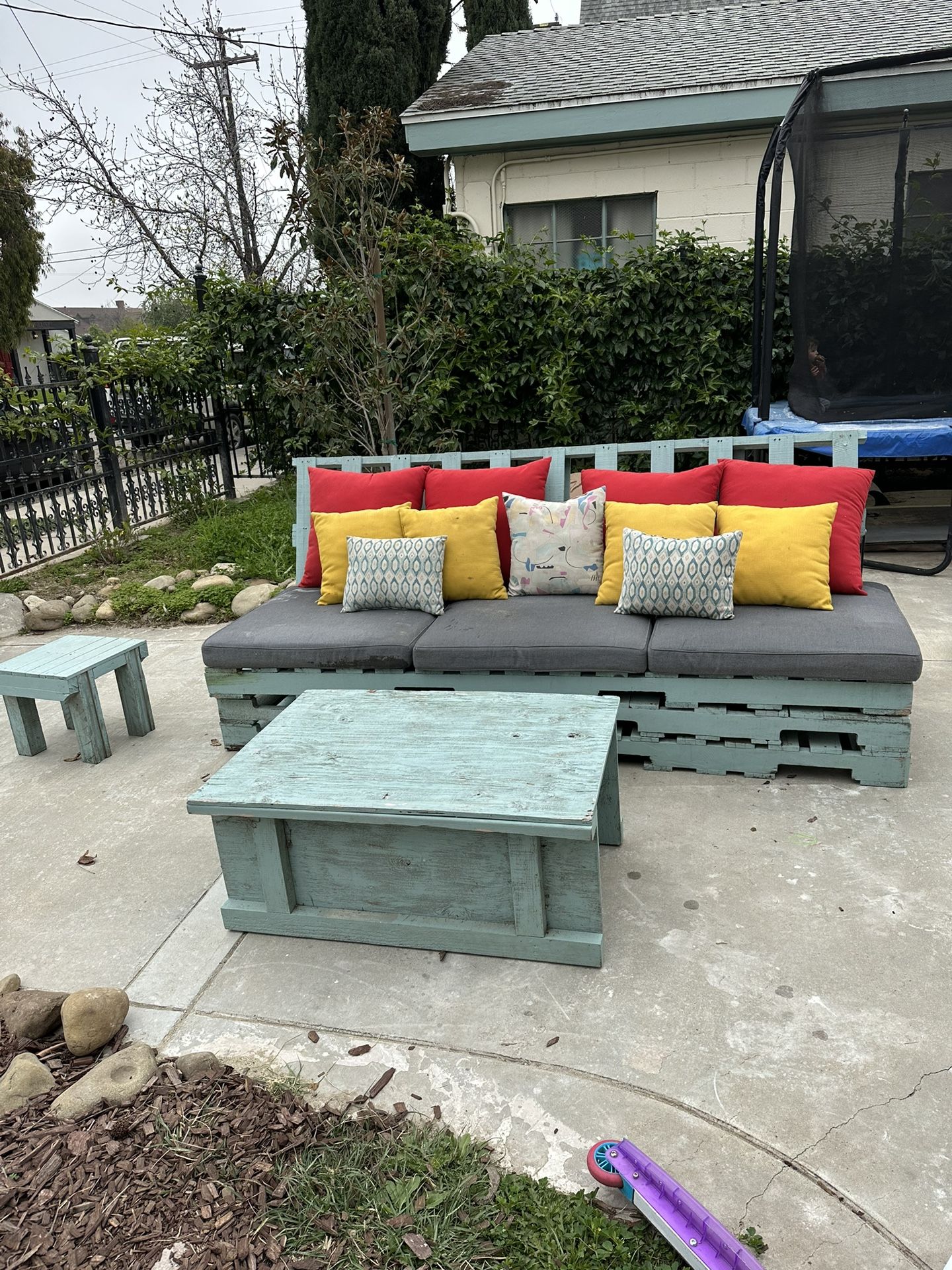 Custom Built Pallet Couch + Cushions + 2 Tables