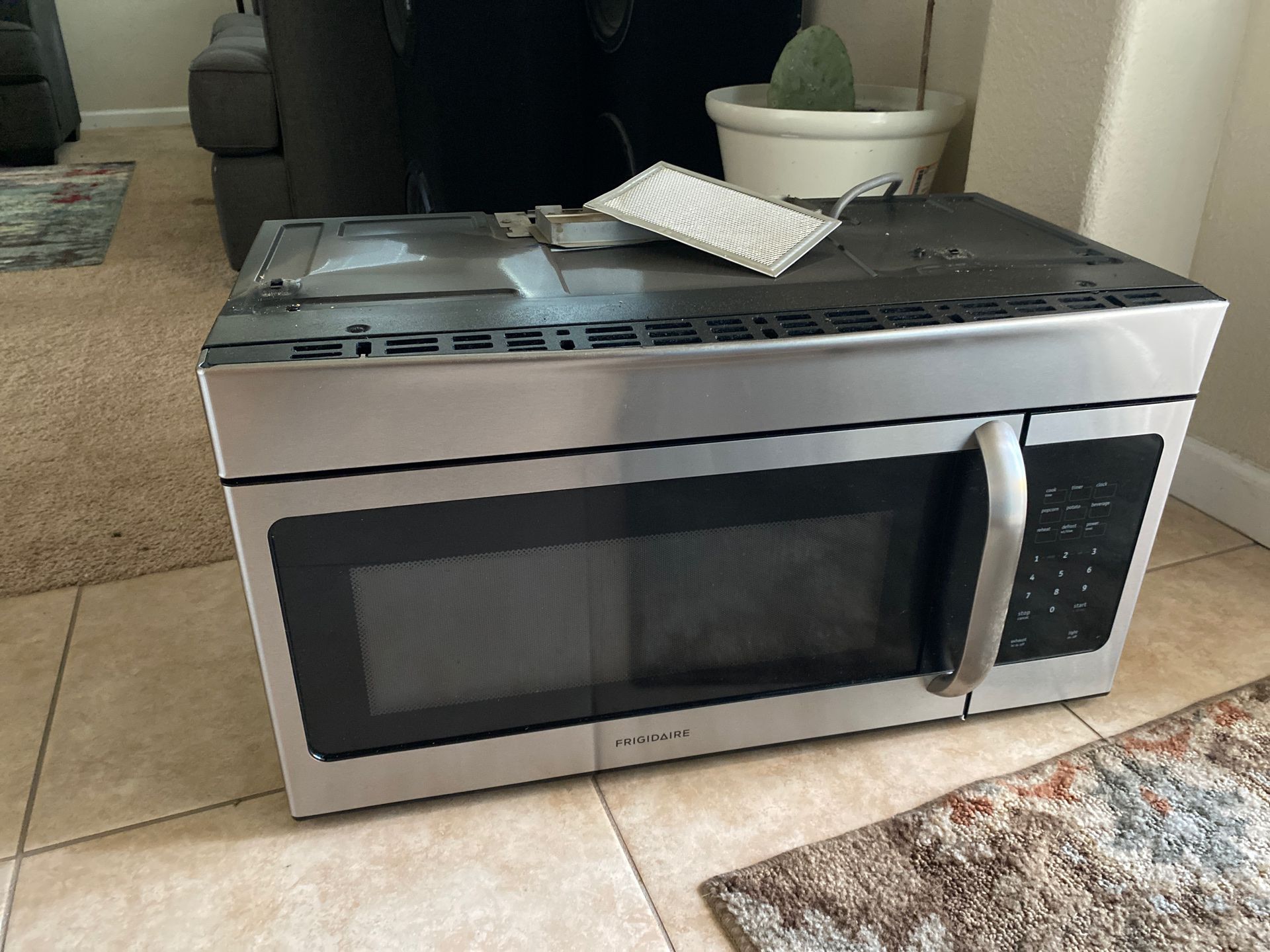 Microwave hood free broken just fix it