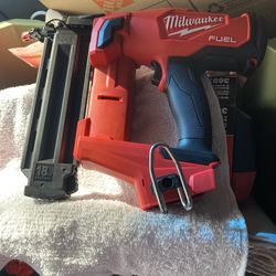Milwaukee 18gauge Brad nailer