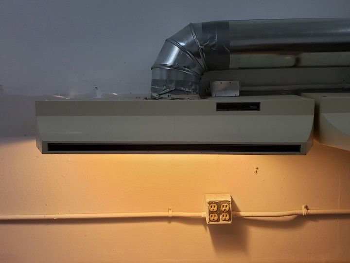 Kitchen Oven Ventilation Hood With Light