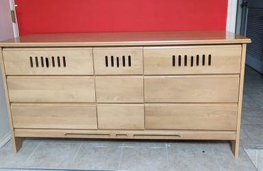 Dresser  With 9 Drawers