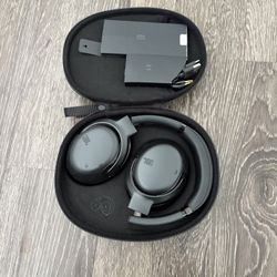 JBL Tour One M2 Noise cancelling Headphones