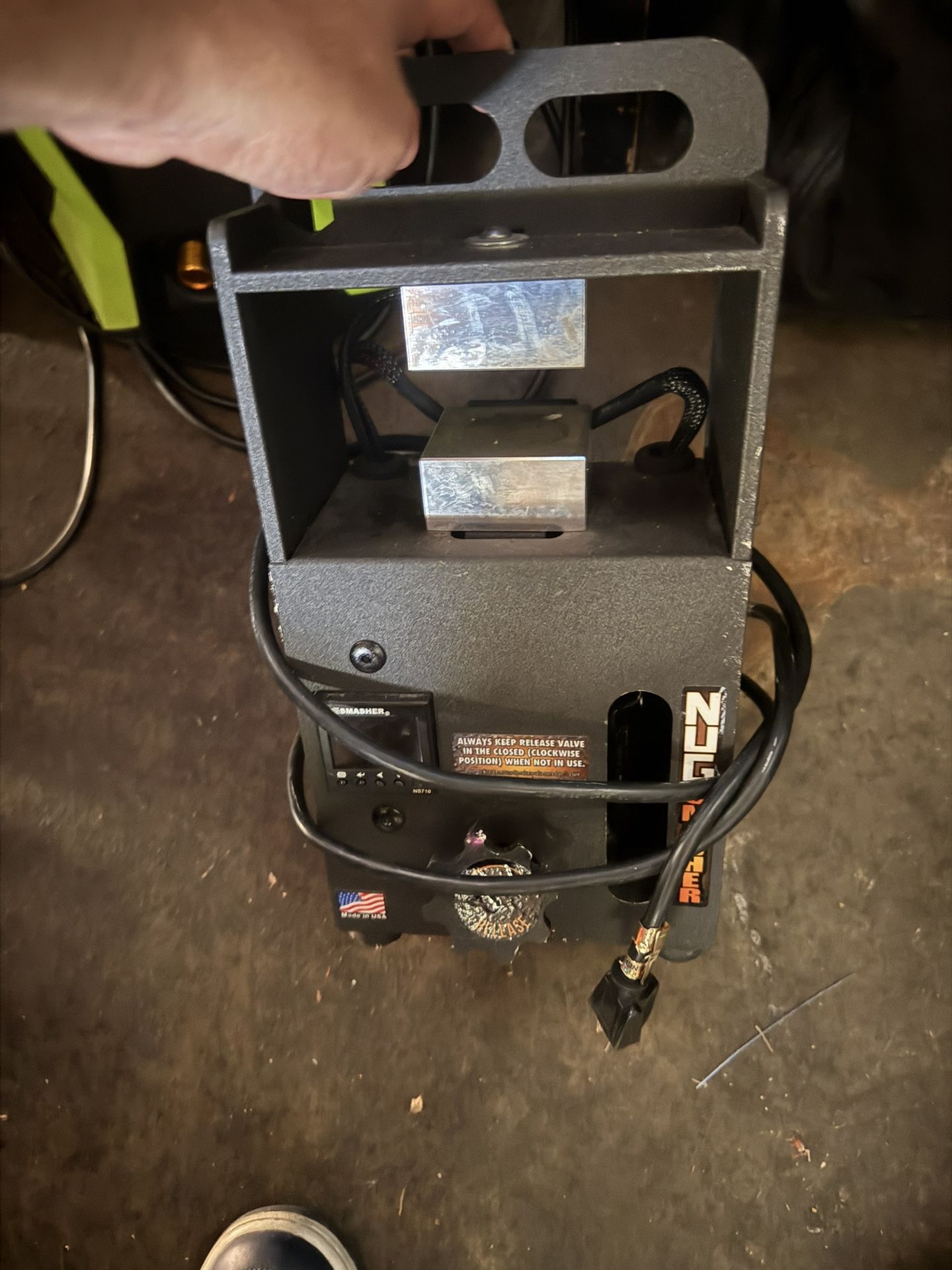 Nug Smasher Mini Rosin Press