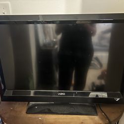 VIZIO HDTV 32”