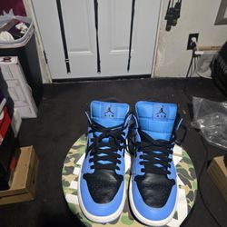 Nike Air Jordan 1 Mid University Blue Black Men's Size 8 Or Women's Size 9.5 Excellent Condition 