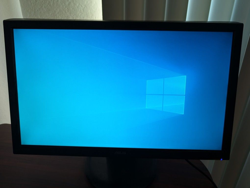 Asus 24 Inch monitor with Speakers