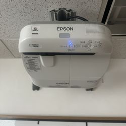 Epson PowerLite 585W Short Throw Projectors with Ceiling Mounts