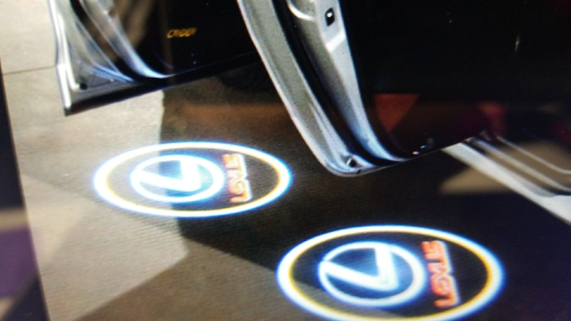 Lexus shadow lights