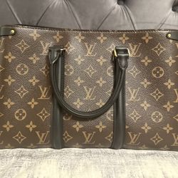 Bag > Louis Vuitton Soufflot MM