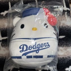 Hello Kitty dodger plushy