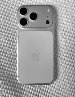 iPhone 17