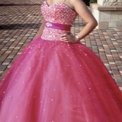 Beautiful Hot Pink Quinceañera dress