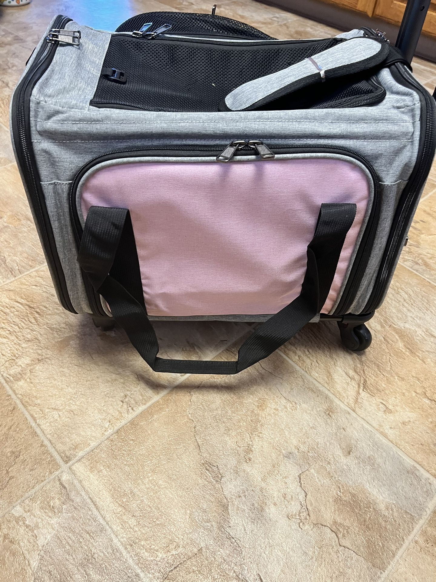 Premium Pet Carrier On Wheels