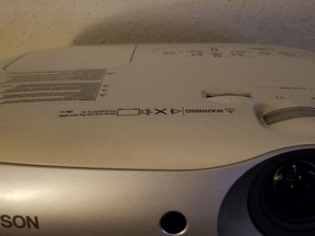Epson Powerlite Home 20 emp-tw20 Projector